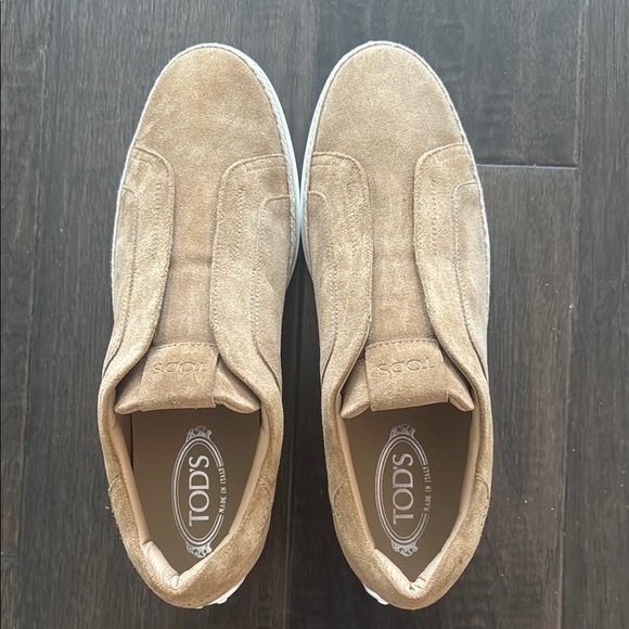 Tod's Tan and White Suede Loafers - Picture 2 of 7